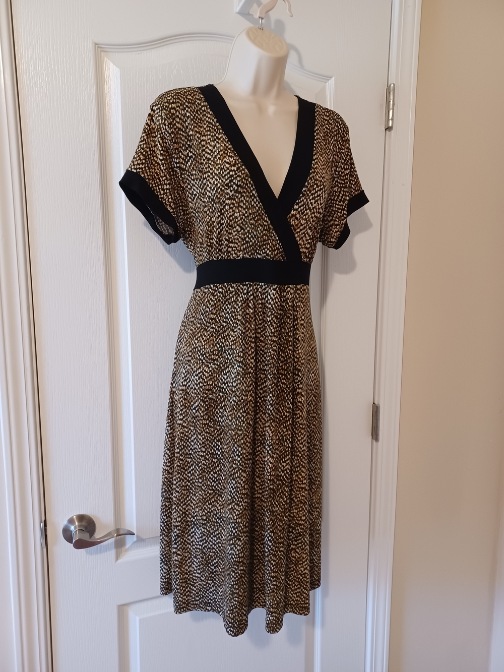 New Directions Black and Brown Patterned V-Neck Midi Dress